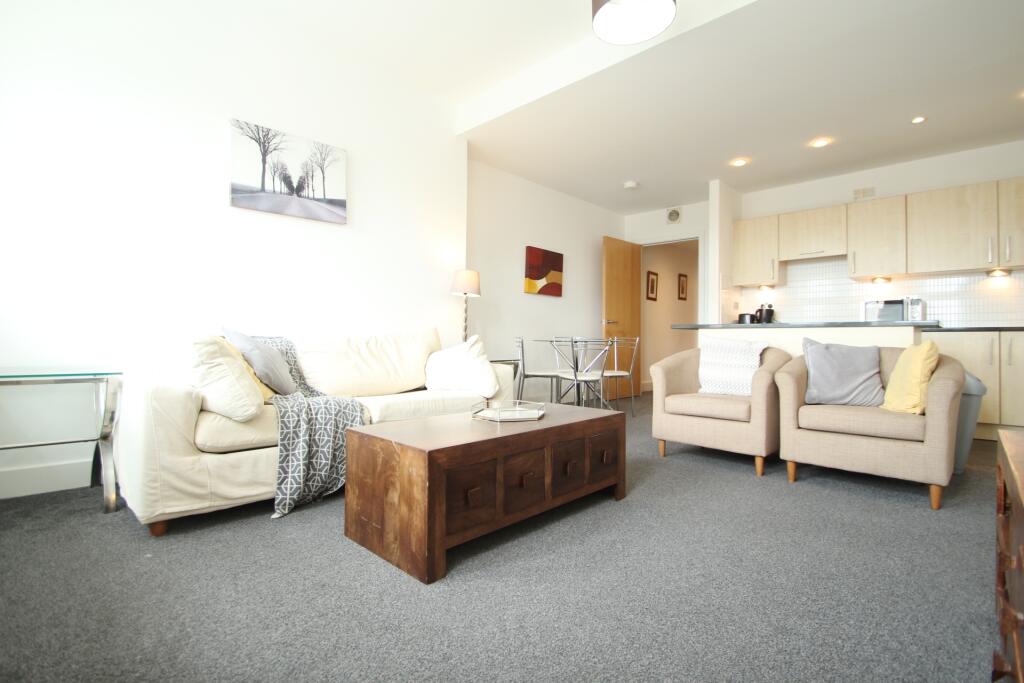 Main image of property: 10 Buchanan Street, Glasgow, G1 3LB