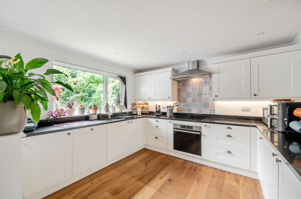 House in Salisbury - View 5