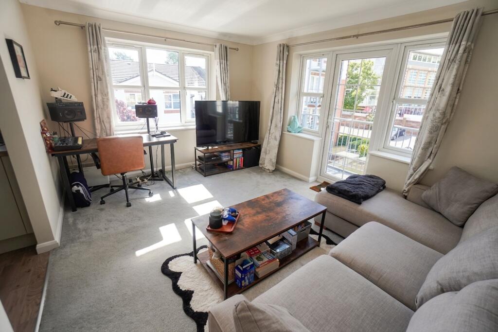 Apartment in Hemel Hempstead, High Wycombe Community Board - View 2