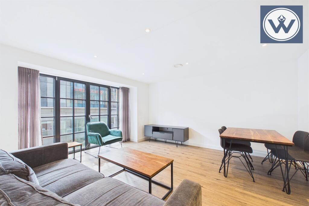 Main image of property: Manhattan Building, M1
