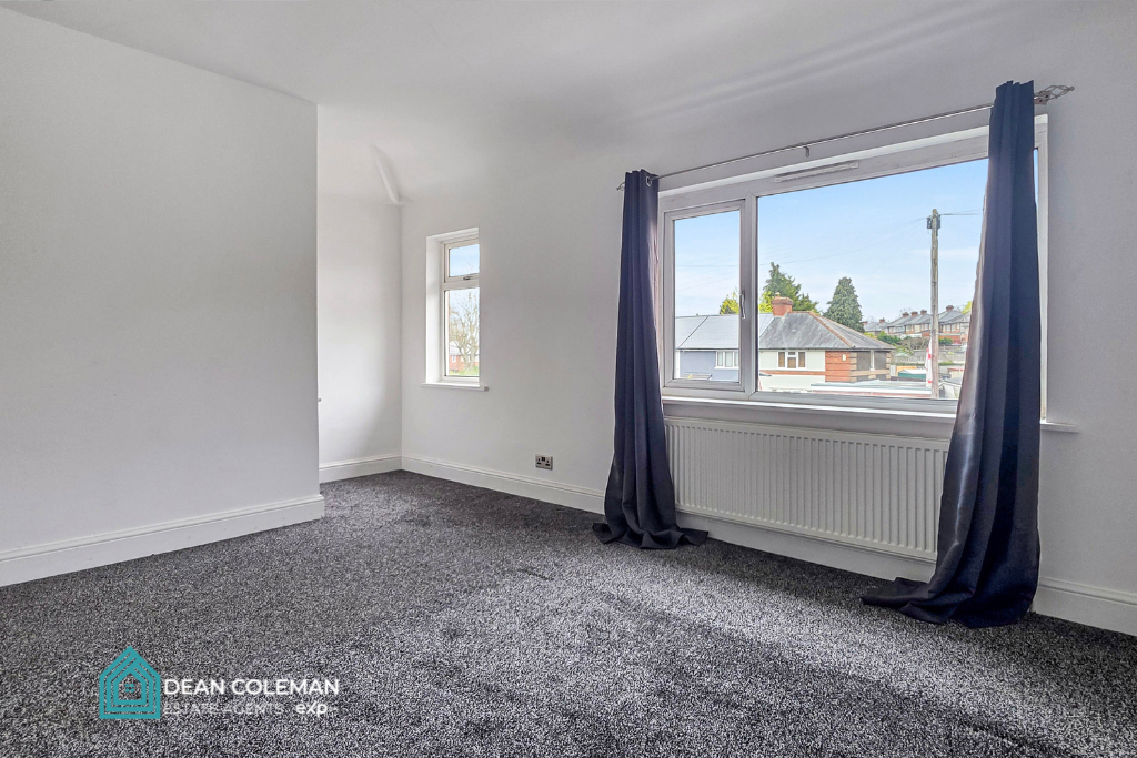 House in Birmingham, West Midlands - More