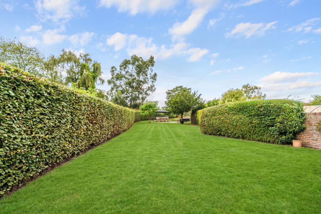 House in Tandridge, Godstone - View 4