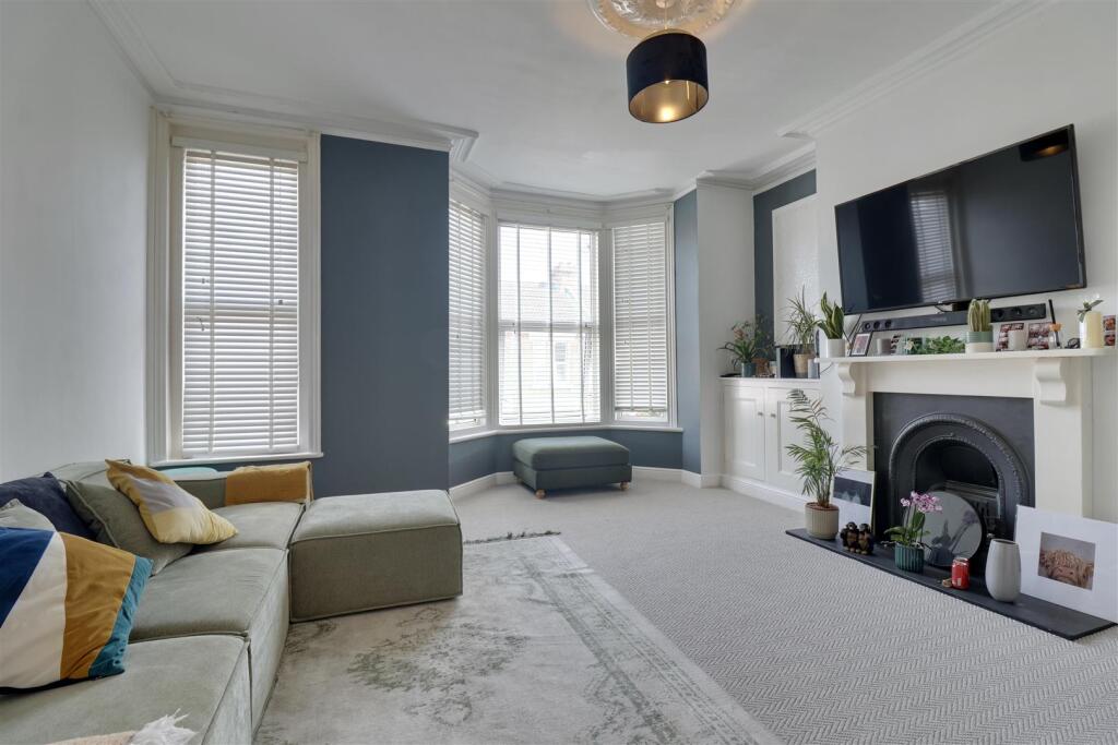 Apartment in Portsmouth - View 2