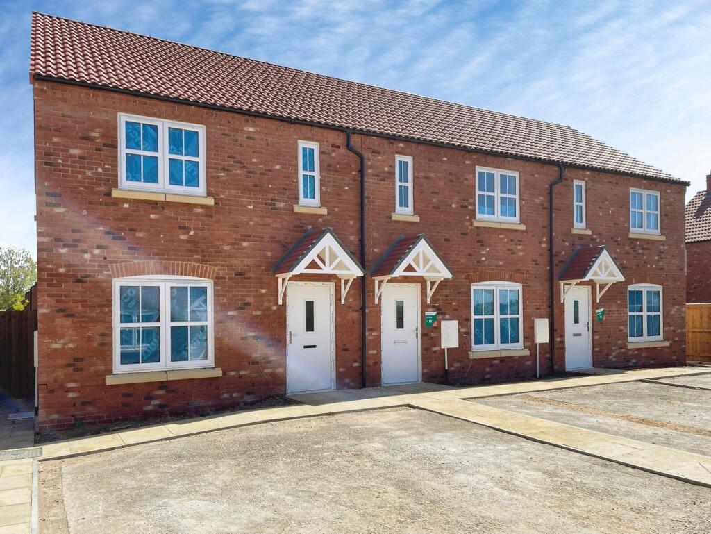 3-bed semi-detached on Sweyn Lane, Gainsborough, DN21, £190,000