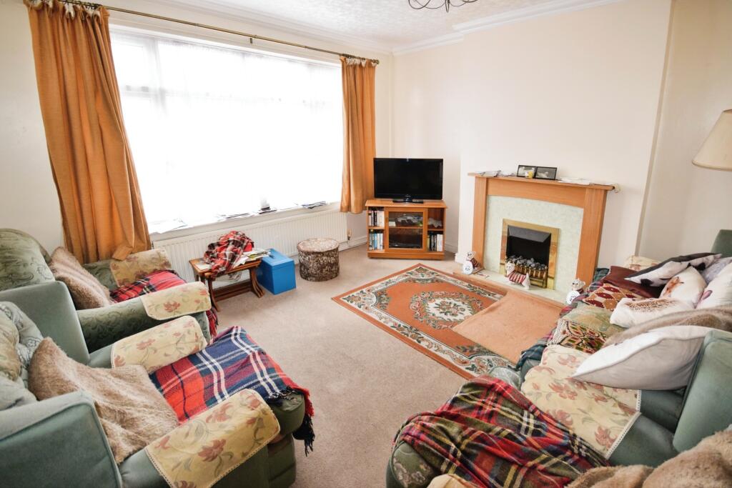 Beresford Avenue, Skegness, PE25 photo 2
