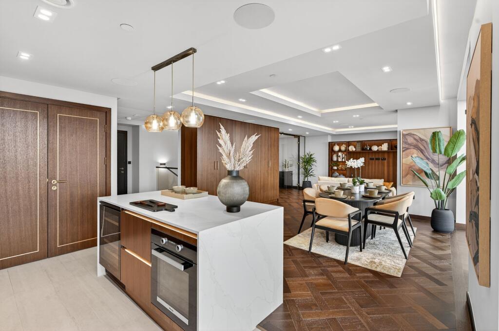 Main image of property: The Penthouse, Viadux, Deansgate, Manchester, M1 5LG