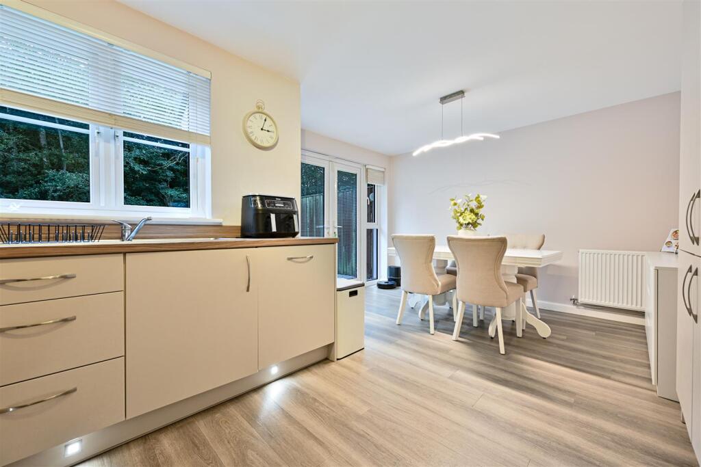 House in Wishaw, Coltness - More