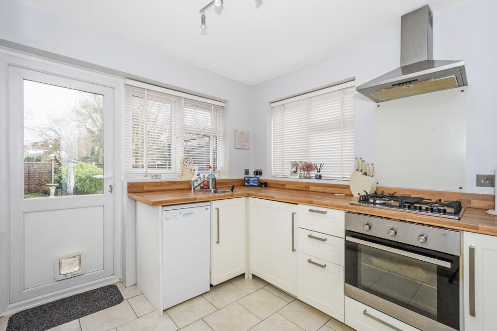 Apartment in Dartford - View 3