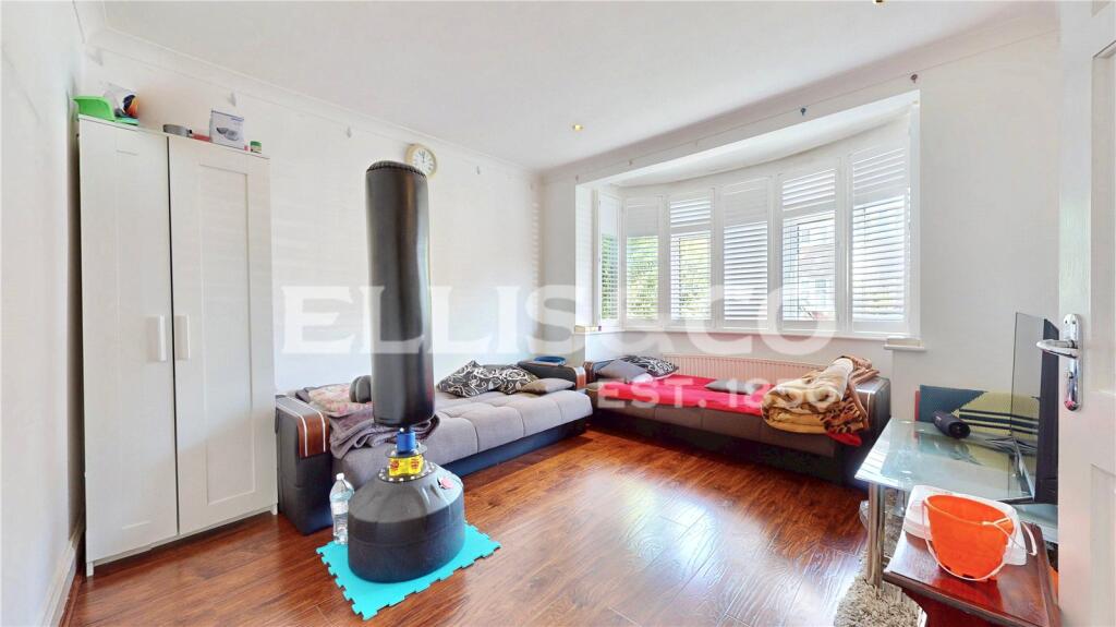 Carlyon Close, Wembley, HA0 photo 2