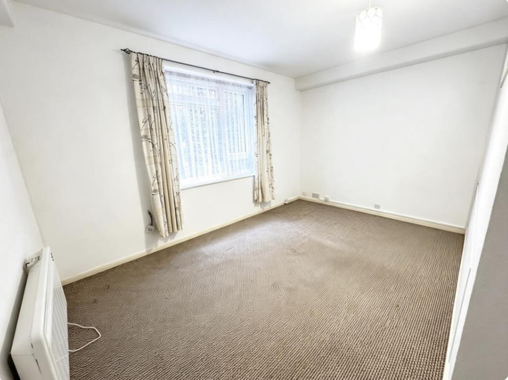 Apartment in Dunstable, Central Bedfordshire - More