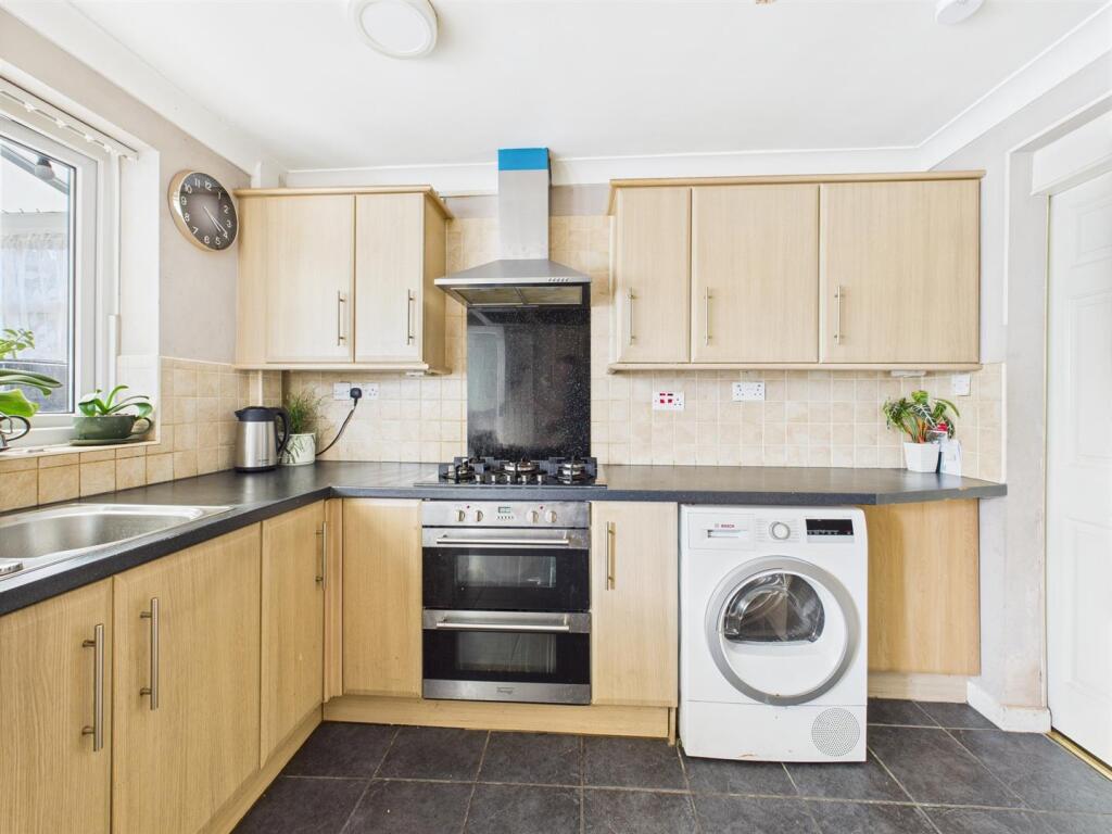 House in Gloucester, Hucclecote - View 5