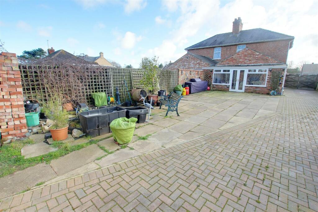 Strubby Road, Maltby Le Marsh, Alford photo 4