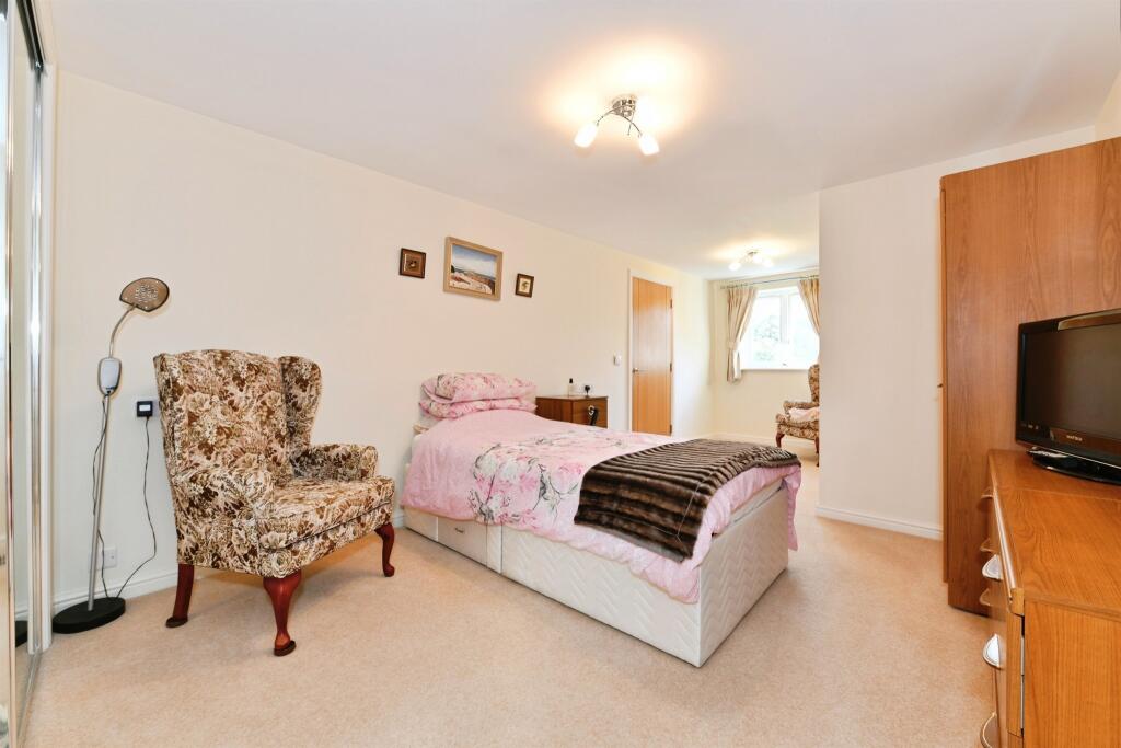 Apartment in Shepton Mallet, Somerset - More