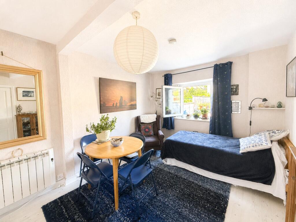 Apartment in Bradford on Avon, Wiltshire - More