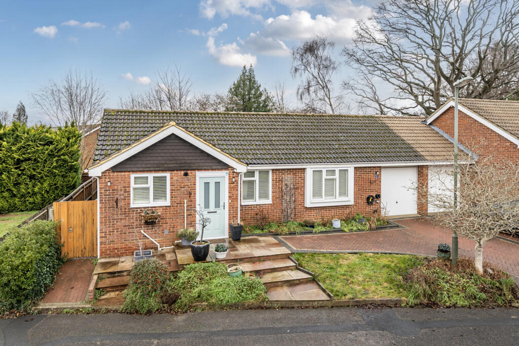 Main image of property: High Ridge, Godalming, GU7