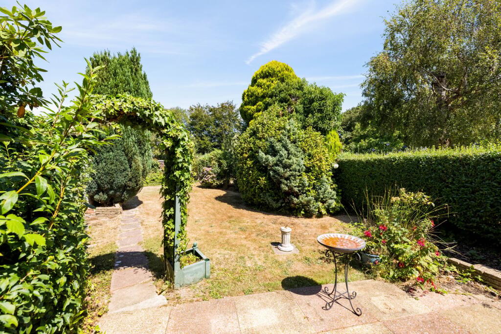 House in Densole, Swingfield Minnis, Swingfield Street - View 4