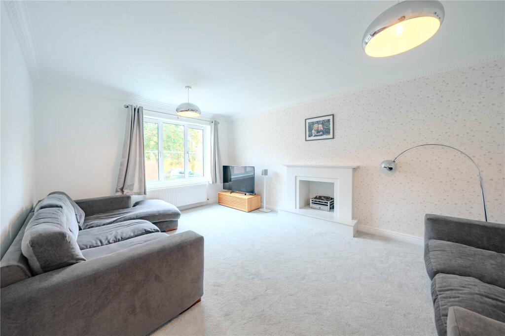 House in Leeds, West Yorkshire - View 3