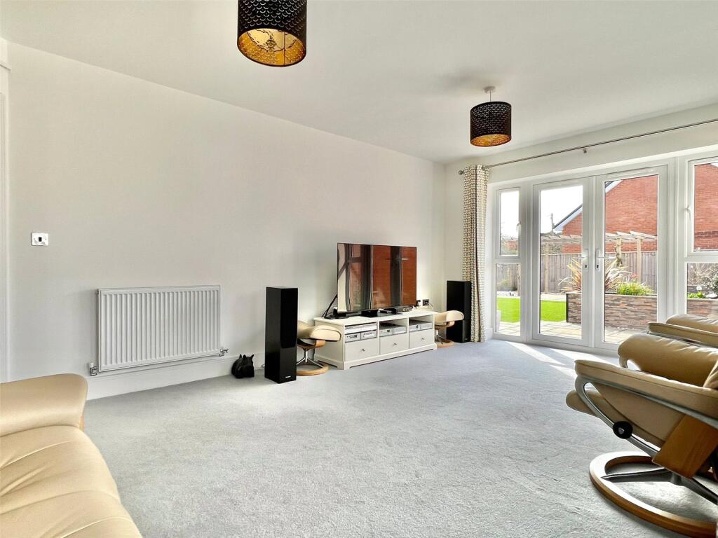 House in New Forest, Lymore, Milford-on-Sea - View 4