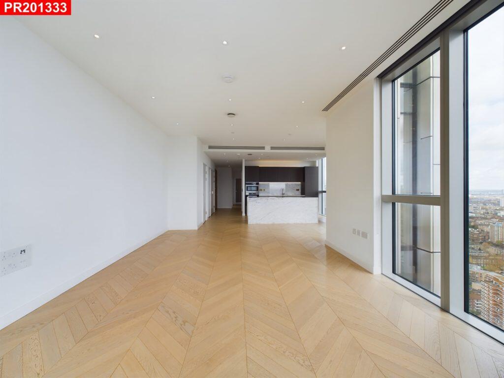 Main image of property: Old Street – 2 Bedrooms Flat