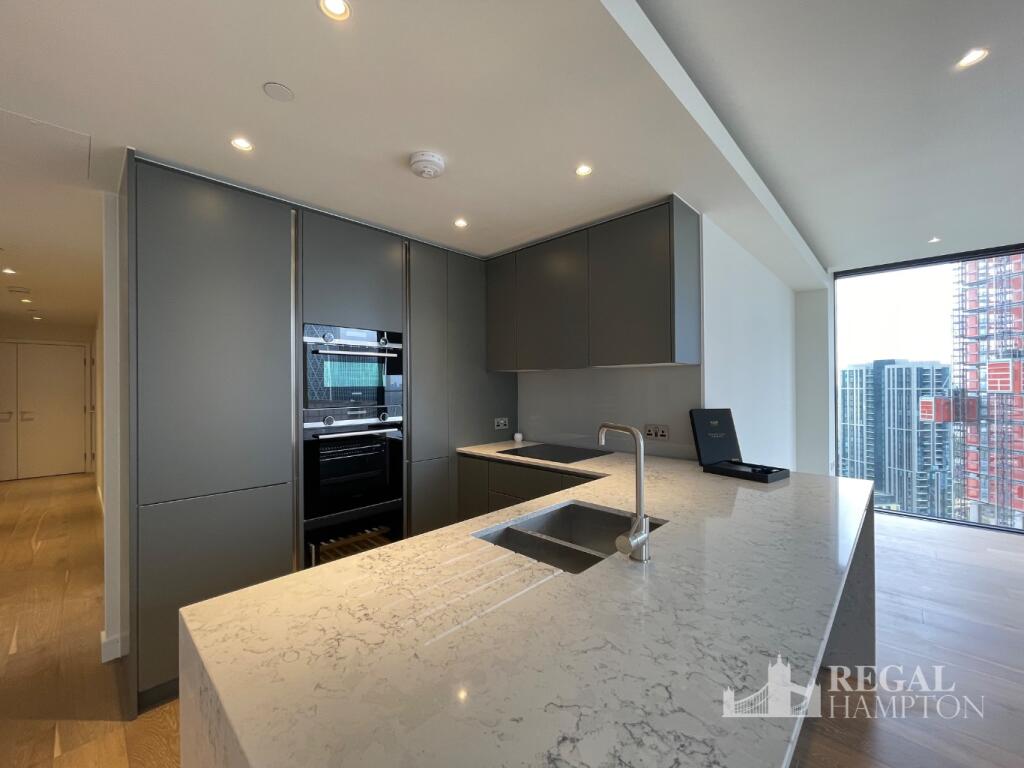 Apartment in London - View 3