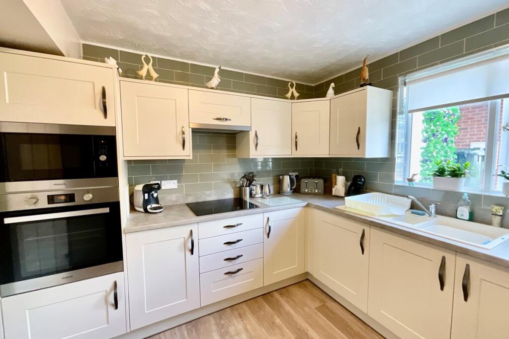 Apartment in Rotherham, Guilthwaite - More