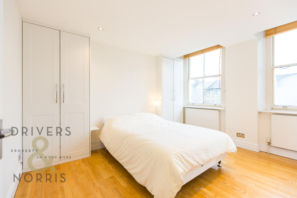 Seven Sisters Road, Holloway, London, N7 - View 3