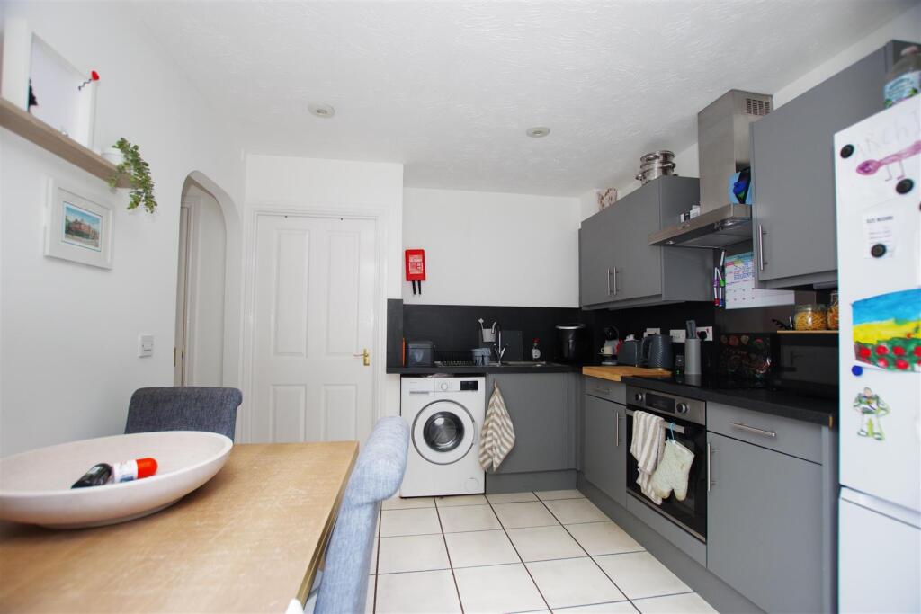 House in Swindon - View 3