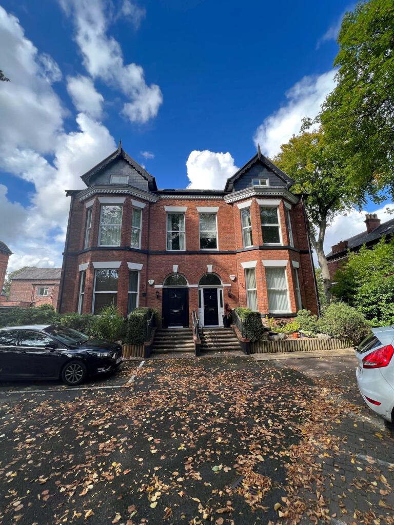 Main image of property: 6 Thornbank Lodge, Heaton Moor, SK4 4LA