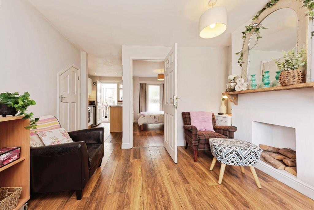 House in Canterbury - View 2