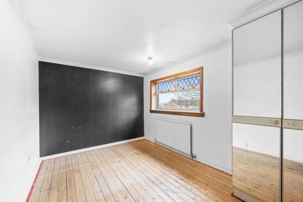 West Glen Avenue, Deans, EH54 - View 3