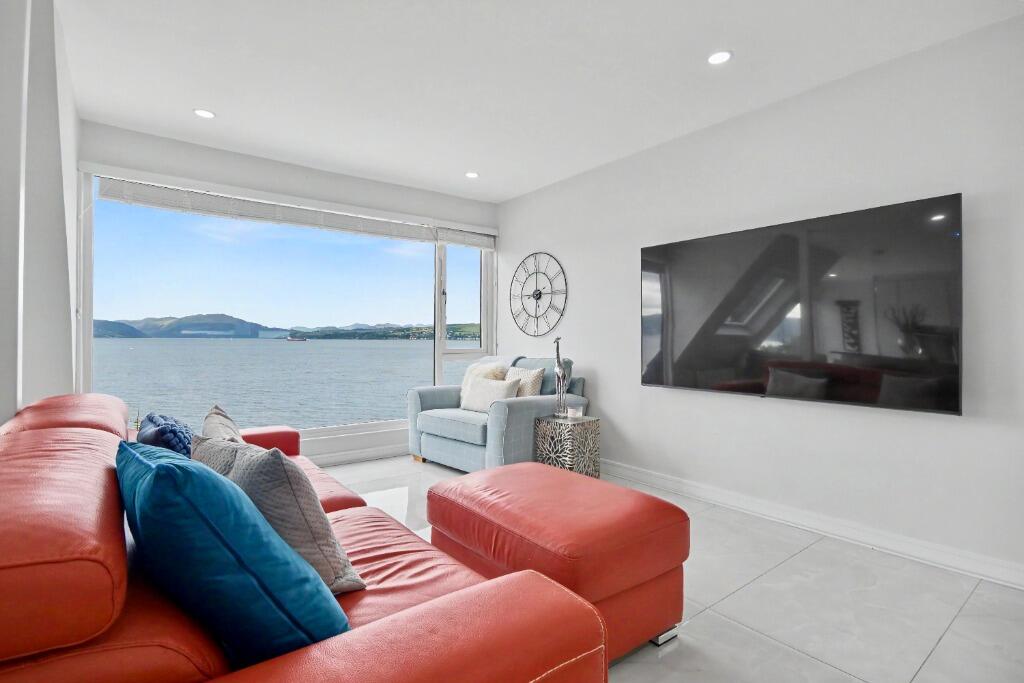 House in Paisley, Inverclyde - View 5