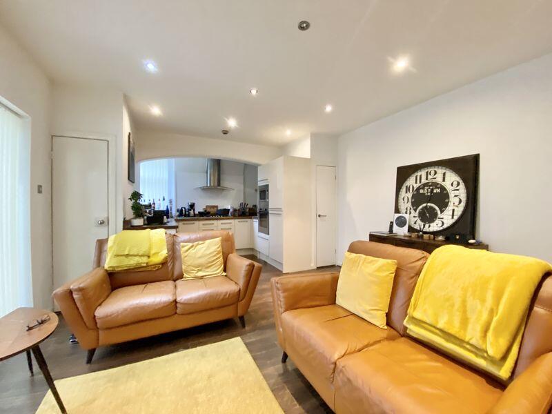 Apartment in Birmingham, Sutton Coldfield - View 2