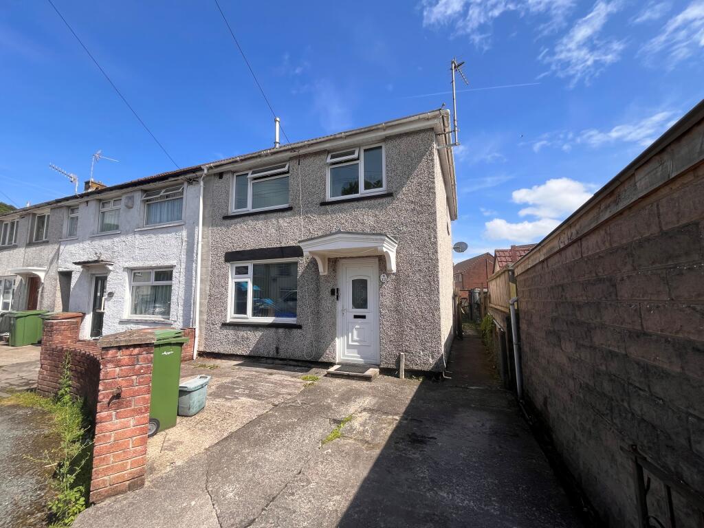 Main image of property: Ty Isaf Park Crescent