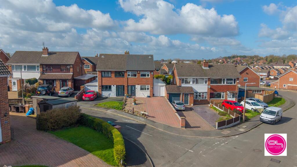 Ashtree Close, Newhall, Swadlincote photo 2