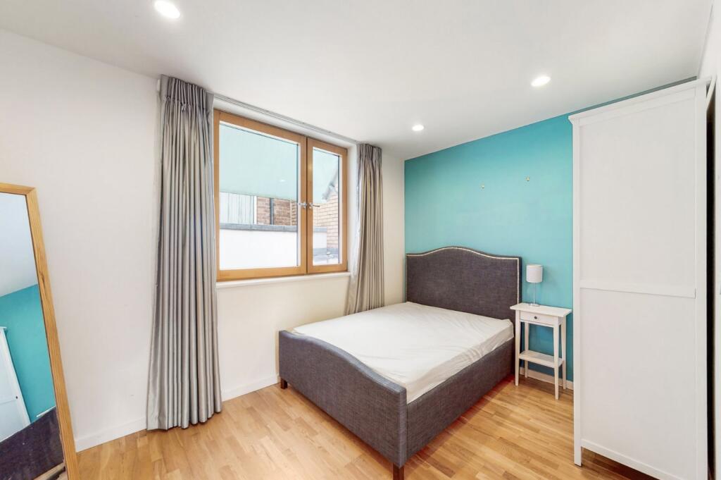 House in London - More