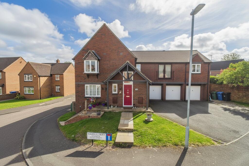 Main image of property: Darby Vale, Warfield, Berkshire, RG42