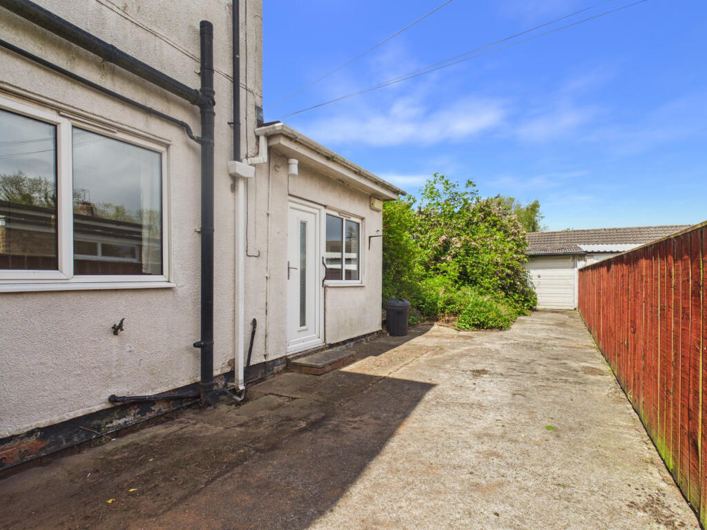 Lime Tree Lane, Bilton, Hull, North Humberside, HU11 photo 3