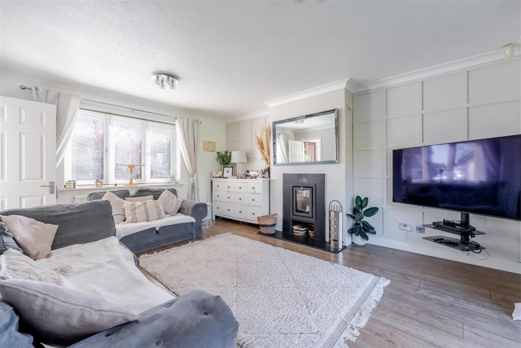A spacious and welcoming family home in the heart of Wrington photo 4