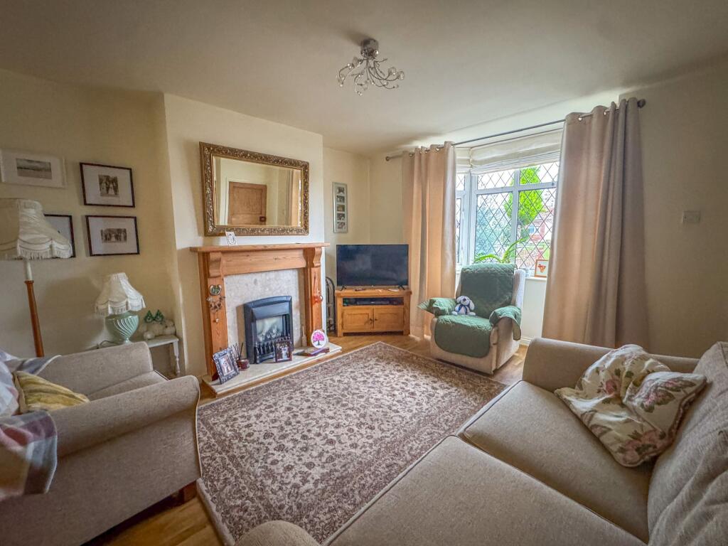 Golf Drive, Nuneaton, CV11 photo 3