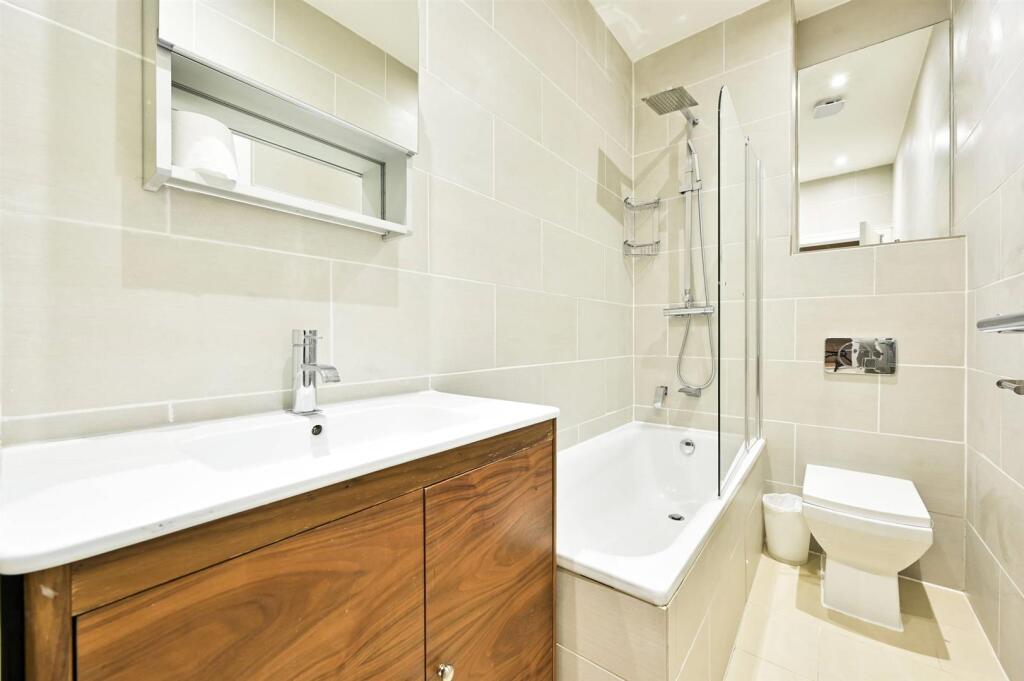 Apartment in London, Kensington - View 5