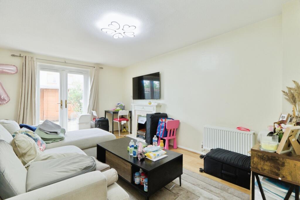 House in London - View 2