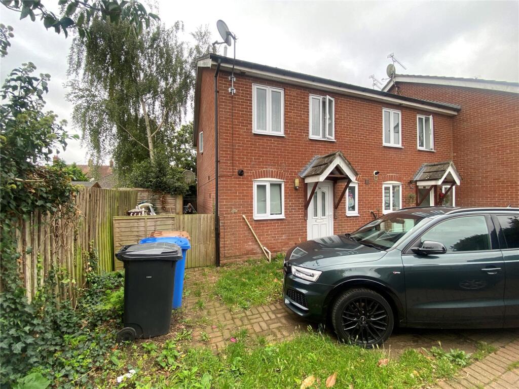 Main image of property: Starfield Close, Ipswich, Suffolk, IP4