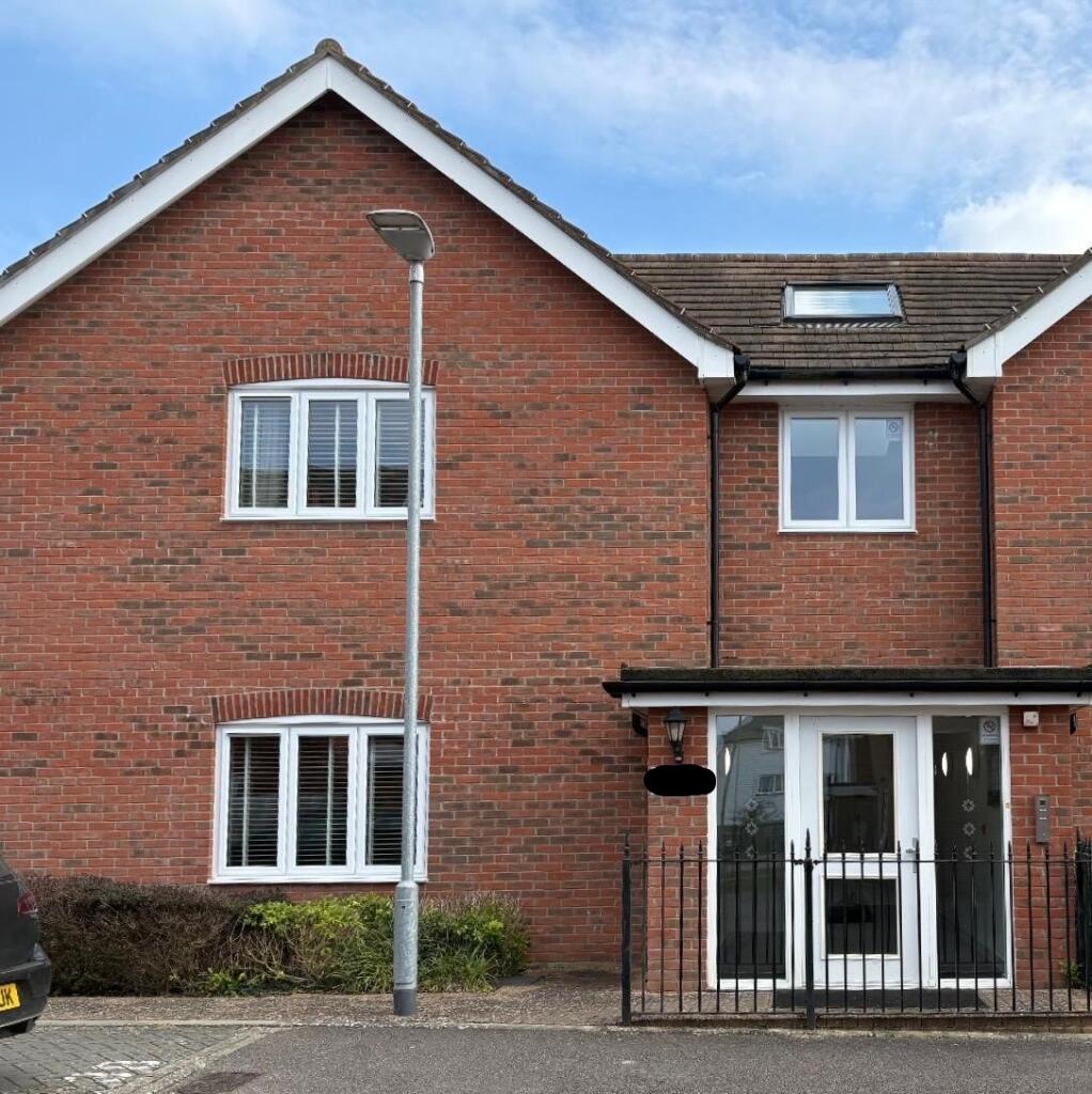 Main image of property: Flat C, 3 Fuggles Close, Headcorn, Ashford, Kent