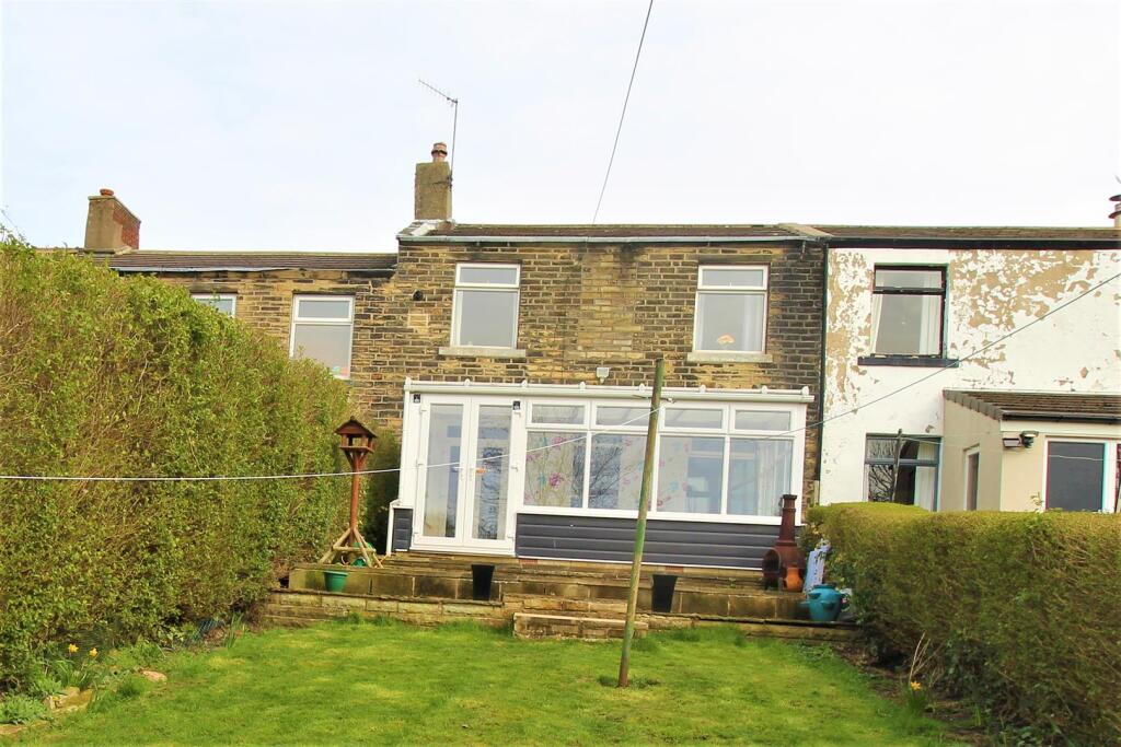 Main image of property: Almondbury Bank, Almondbury, Huddersfield, HD5 8HA
