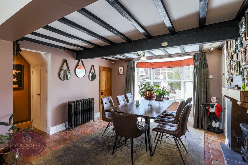 House in Broxtowe, Eastwood - More