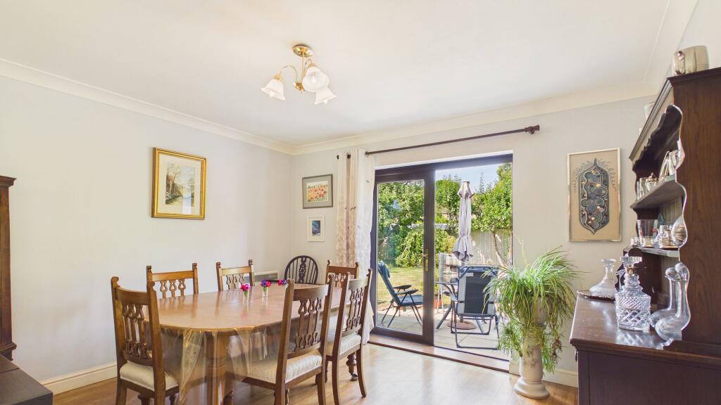 House in South Kesteven, Westborough and Dry Doddington - More