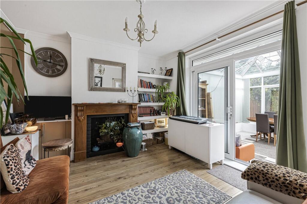 House in London - View 2