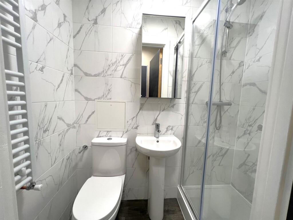 1 bedroom house share for rent