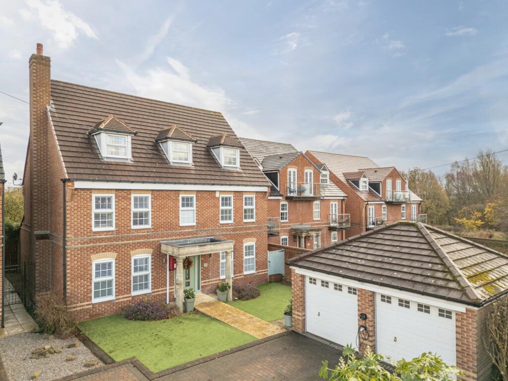 Hartshead Court, Liversedge, West Yorkshire, WF15 image 3