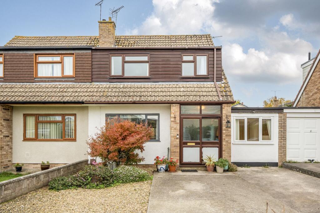 3-bed semi-detached on 24, Stonewell Grove, Congresbury, BS49, £375,000